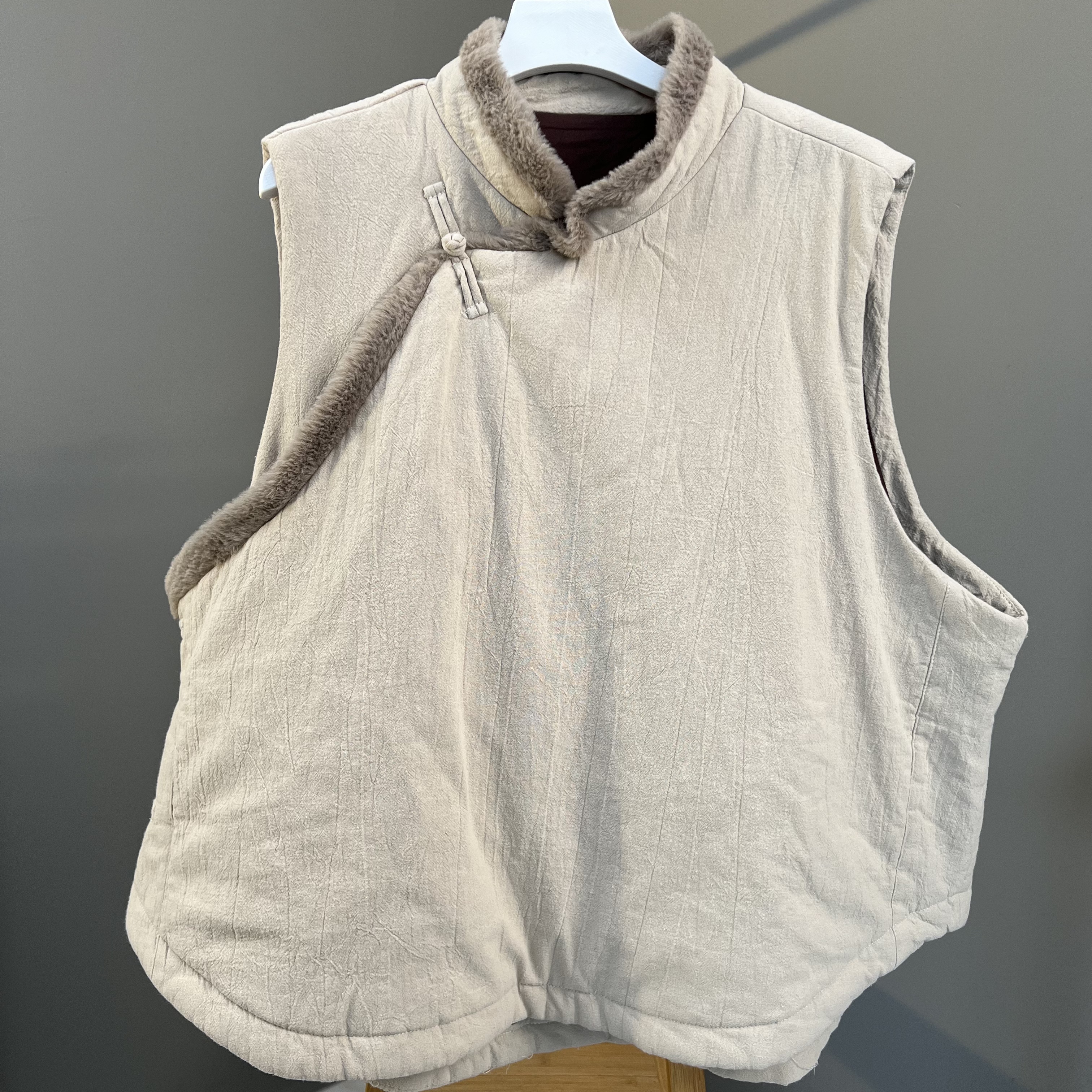 嘉恋   马甲  重工盘扣拼接款马甲  100（衣长62胸围130）