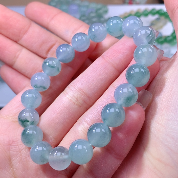 翡翠手链未镶嵌翡翠