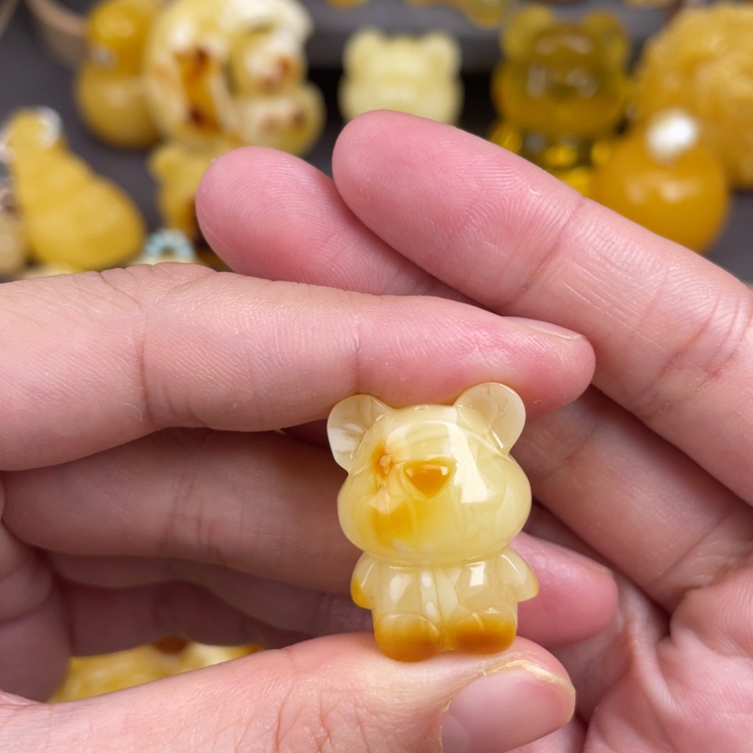 琥珀裸石未镶嵌蜜蜡