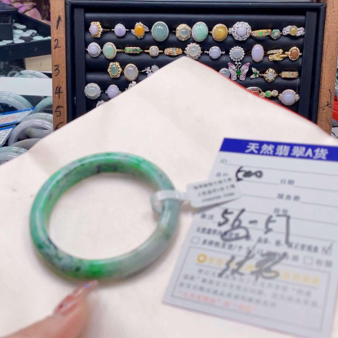 翡翠颈饰未镶嵌天然翡翠Ａ货