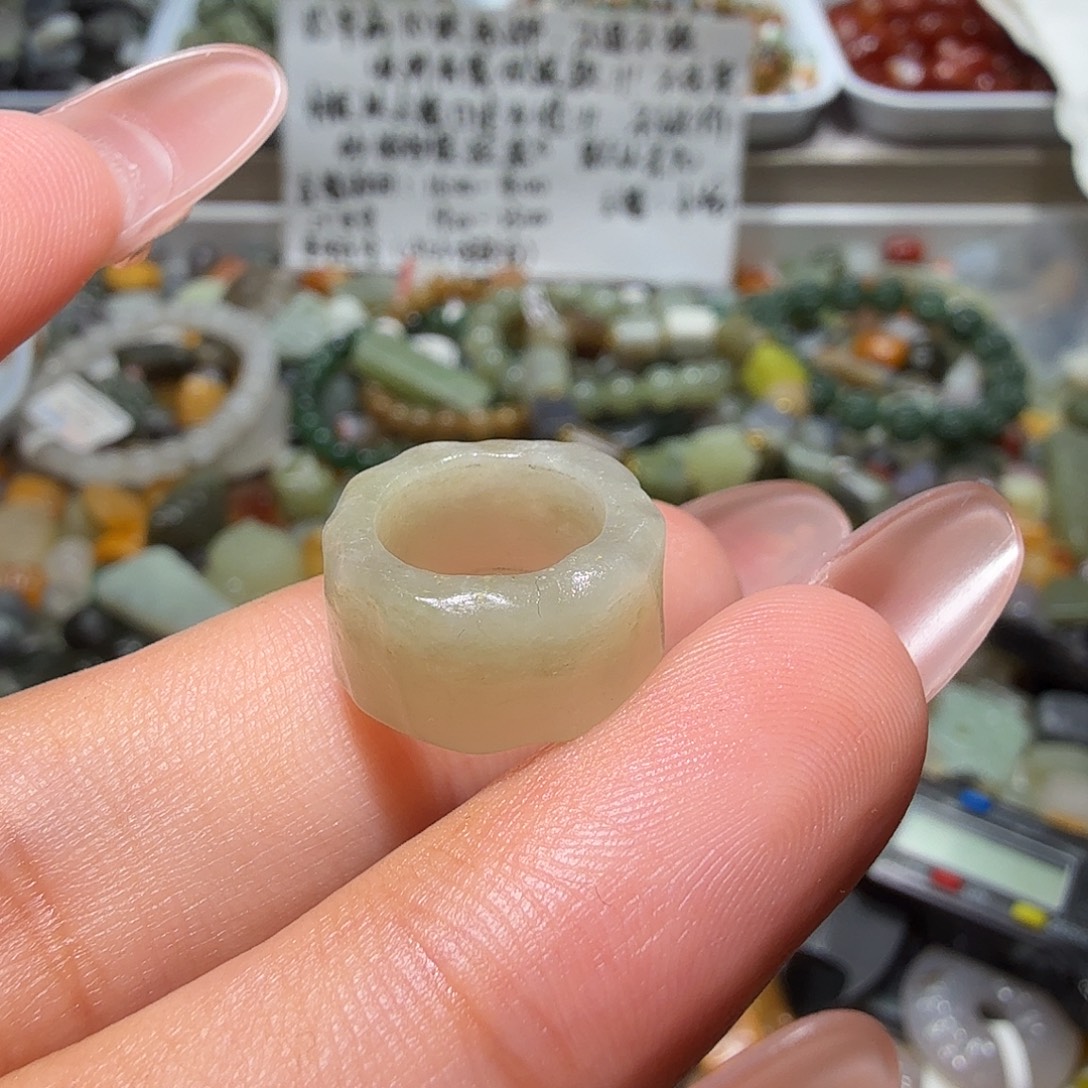 和田玉未镶嵌珠宝奇石