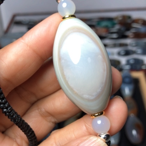 玛瑙/玉髓未镶嵌珠宝半成品