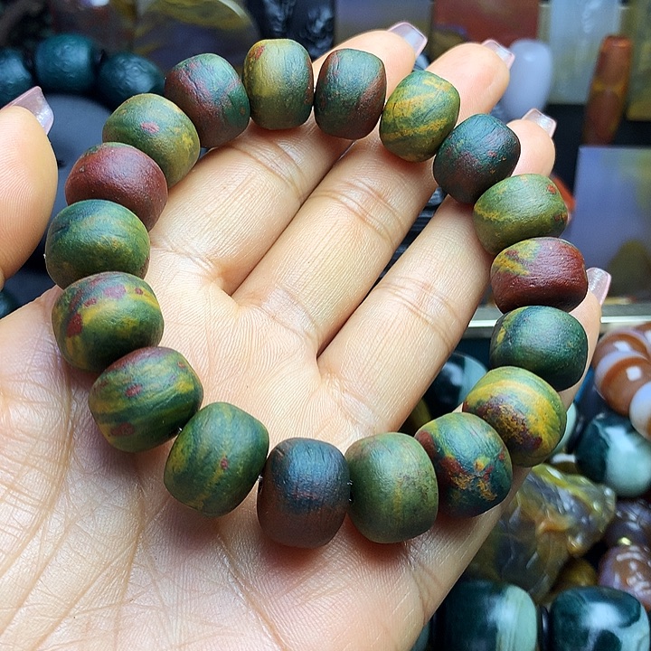 溯***苒硅化玉未镶嵌手串树化玉手串