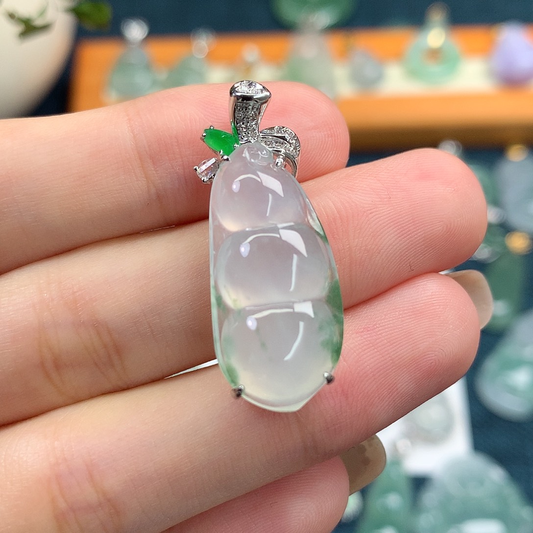 吊坠(不含链)18K金镶嵌翡翠