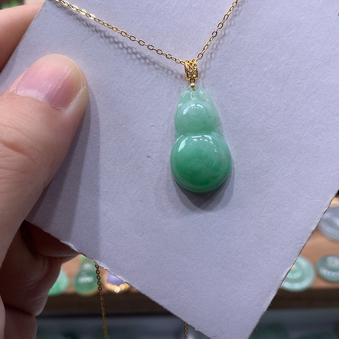 翡翠未镶嵌吊坠(不含链)葫芦