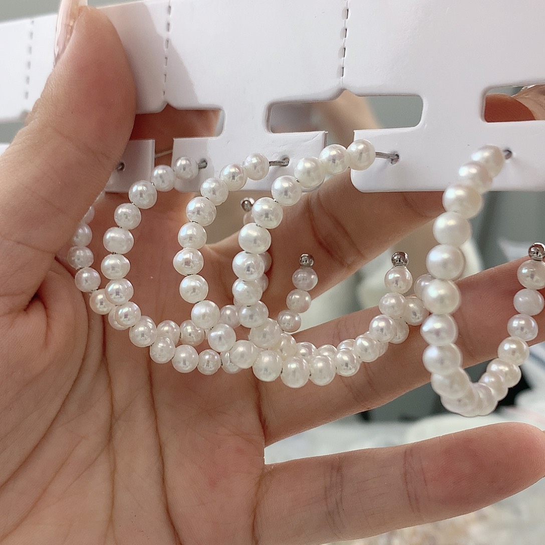 银S925镶嵌耳饰淡水珍珠大c