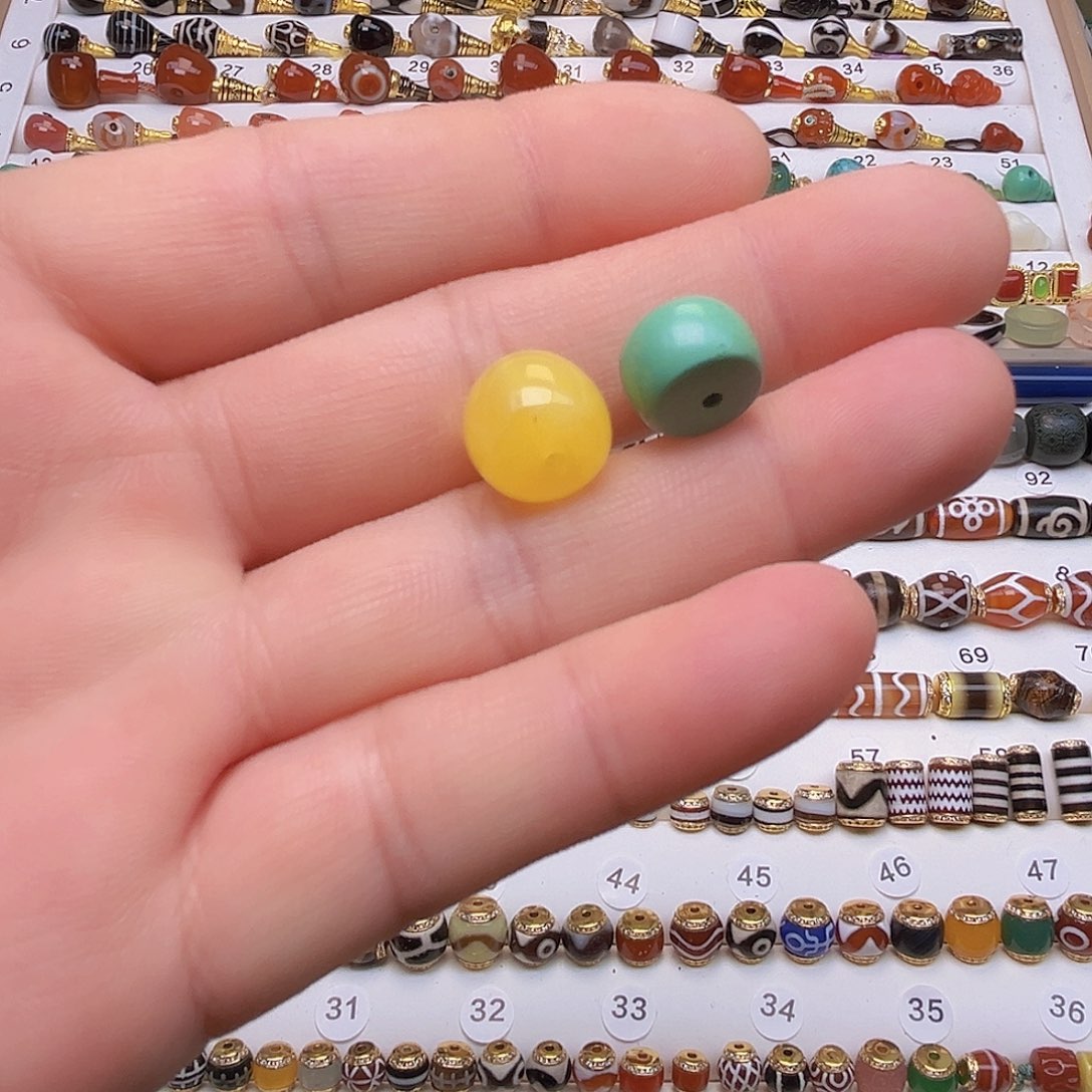 T***、玛瑙/玉髓未镶嵌颈饰