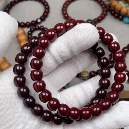 L**来猴头关的一个小镇上的