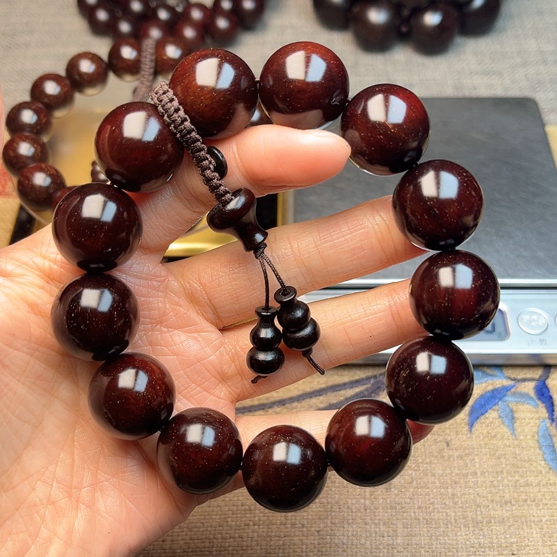 檀香紫檀（小叶紫檀）1.8多星