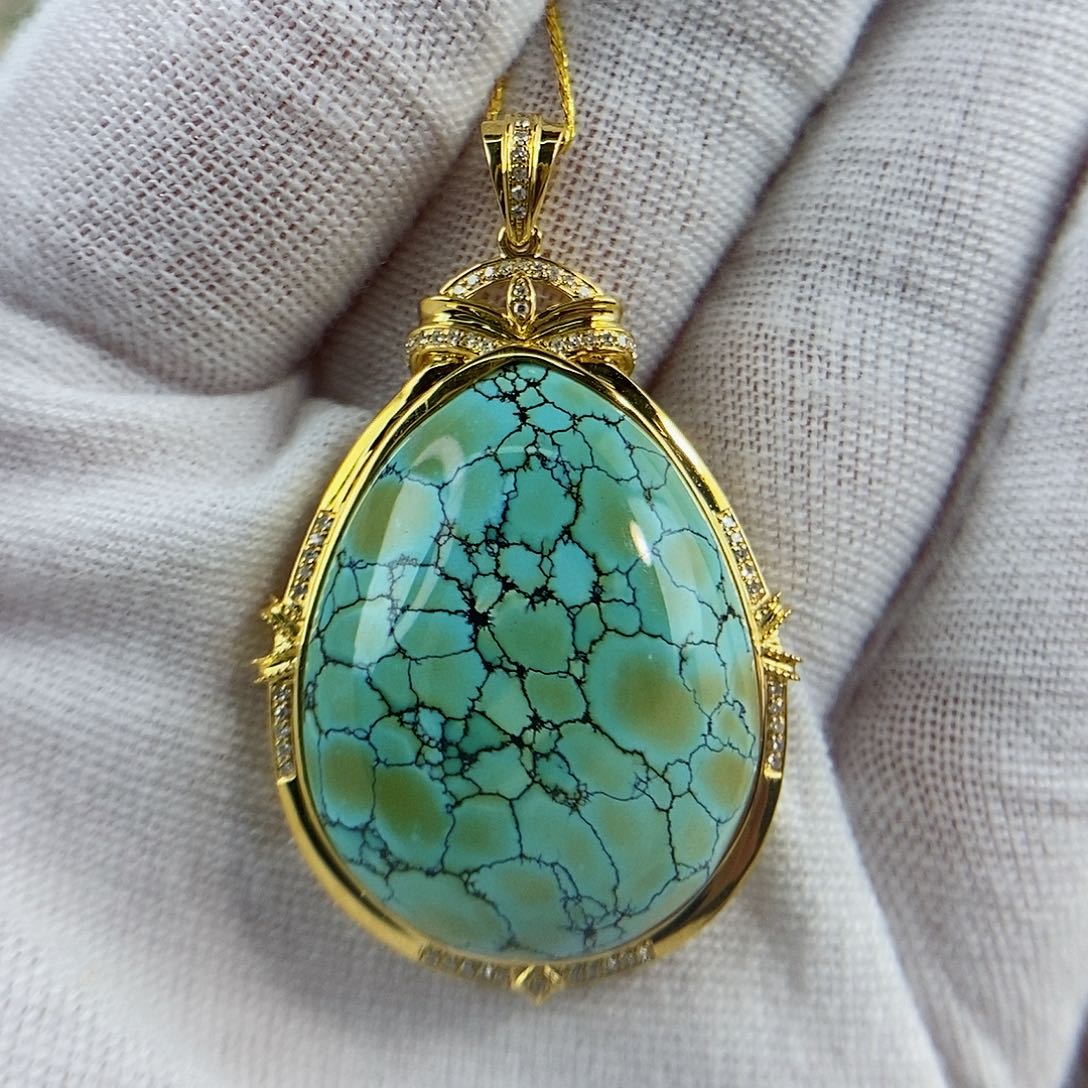 绿松石珠宝奇石18K金镶嵌