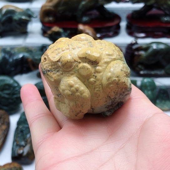 岫岩河磨玉（透闪石质玉）把件未镶嵌