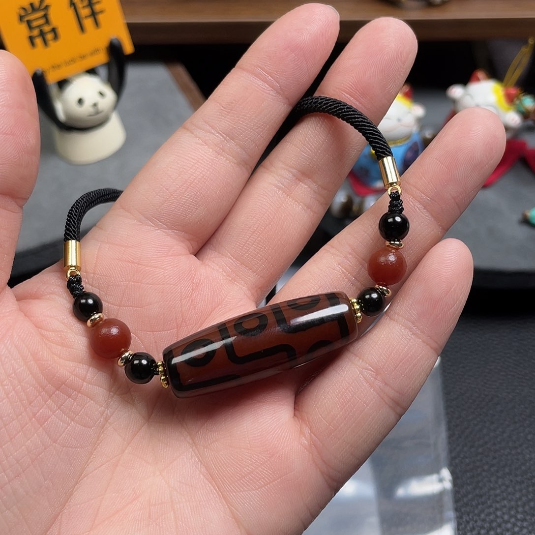 顺***然玛瑙/玉髓未镶嵌颈饰