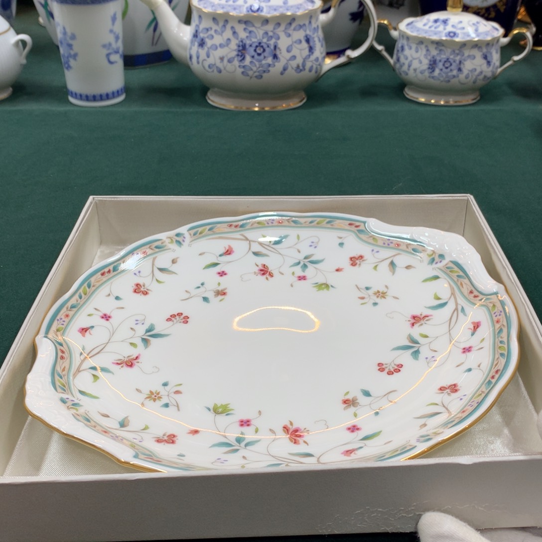 摆件全是大漂亮瓷器啊美美哒