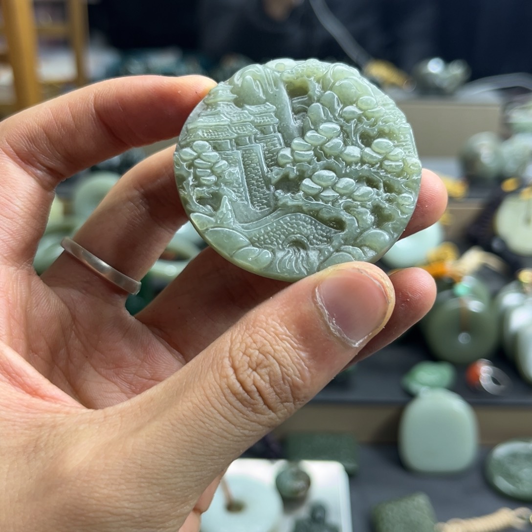 和田玉未镶嵌颈饰