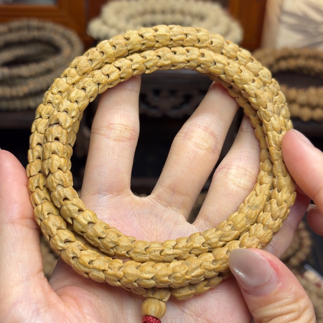 胡***…手串柏香籽/百香籽五爪金龙