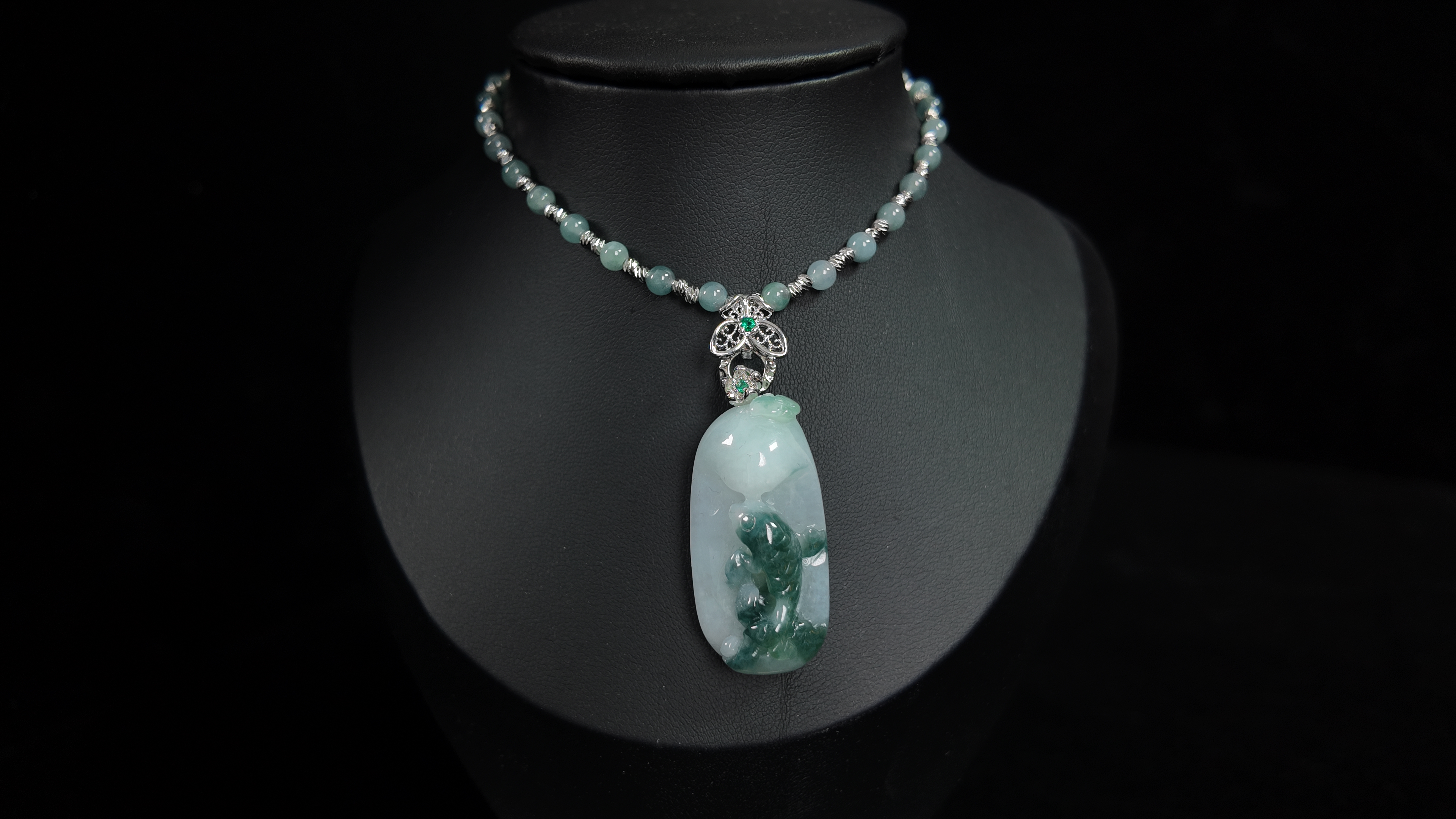 原创设计款天然A货翡翠小鲤鱼