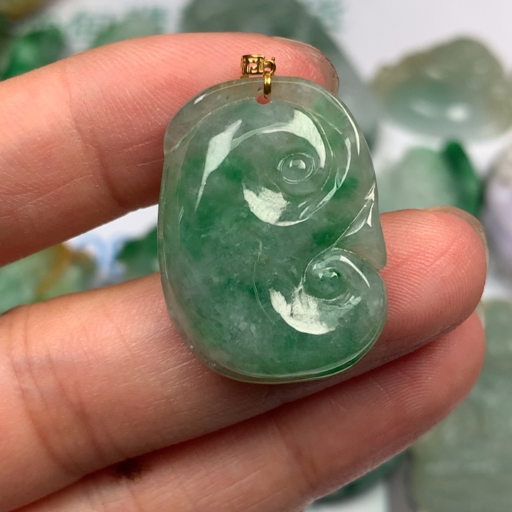 翡翠未镶嵌颈饰翡翠