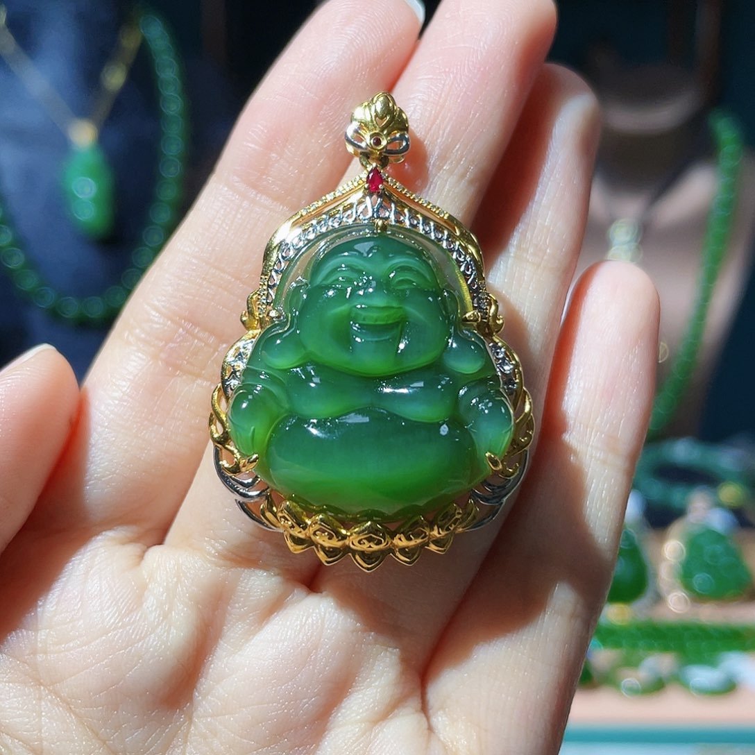 和田玉（碧玉）18K金镶嵌颈饰