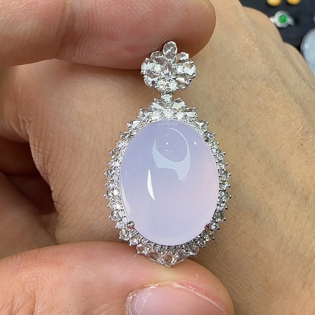 颈饰18K金镶嵌翡翠天然翡翠