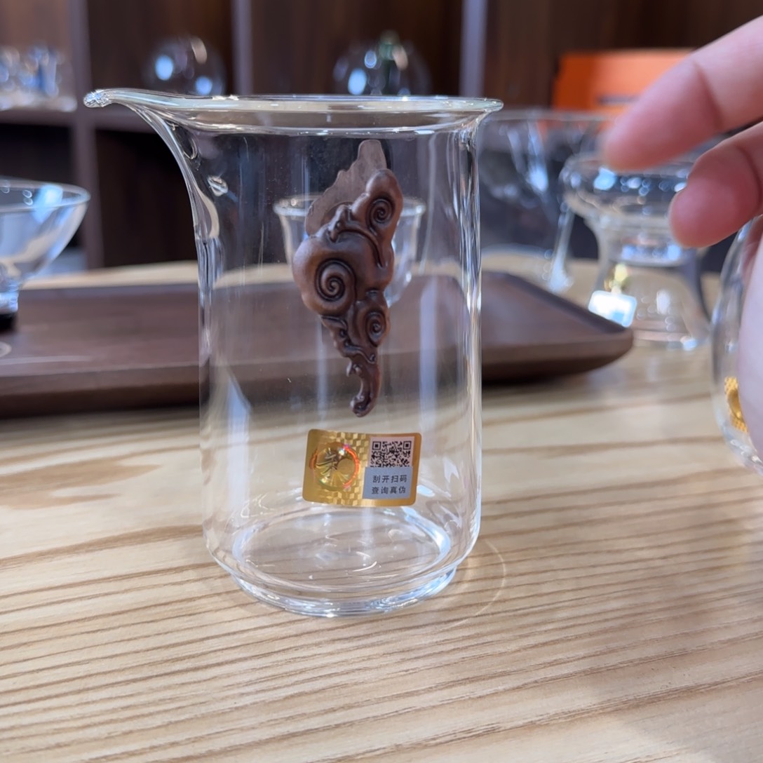 禾器木言公道杯…