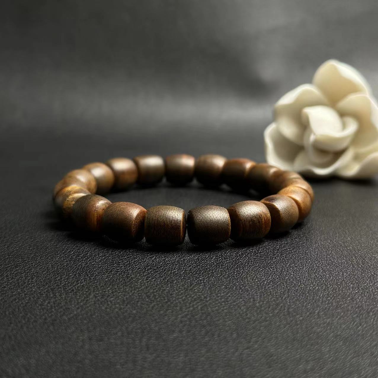 沉香【臻】G007沉香沉水莺歌绿奇楠1.0单圈桶珠手串