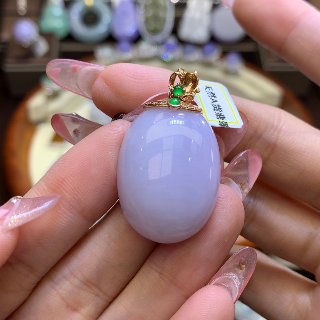 翡翠颈饰18K金镶嵌翡翠