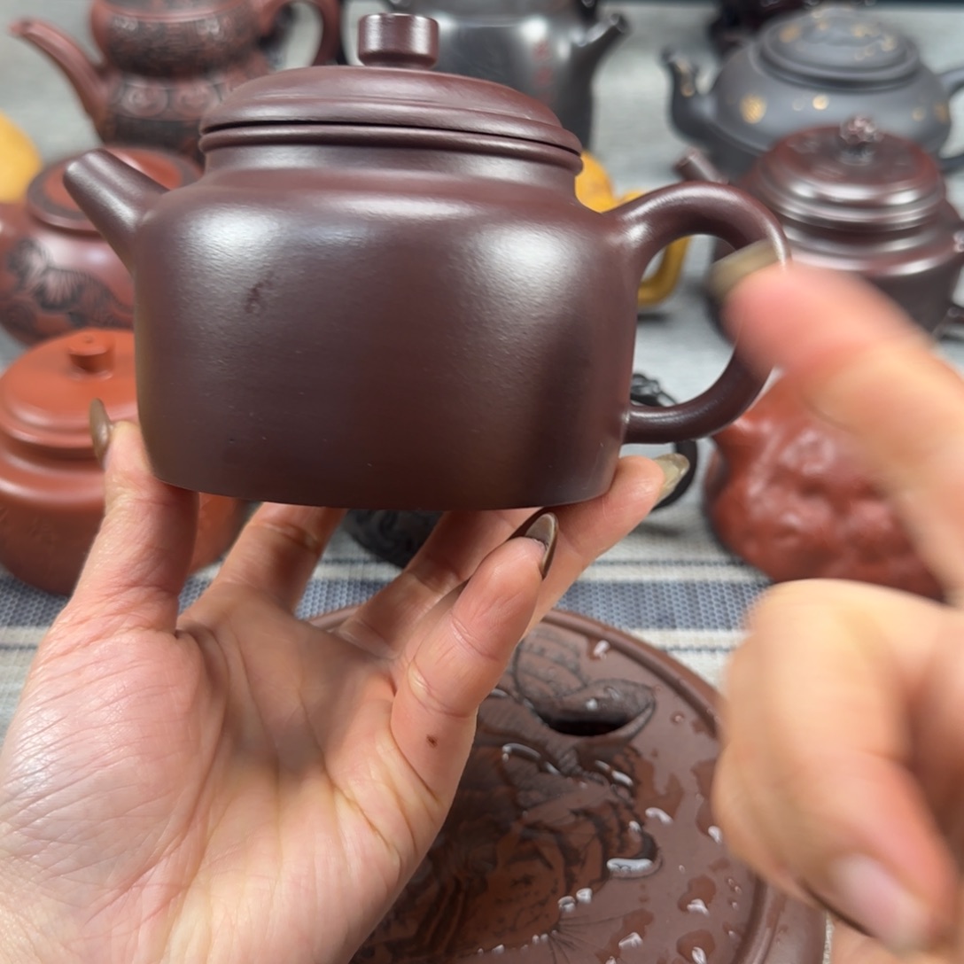 茶壶紫砂紫砂紫色紫砂