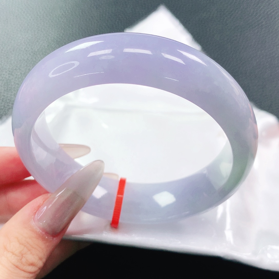 翡翠手镯未镶嵌59圈