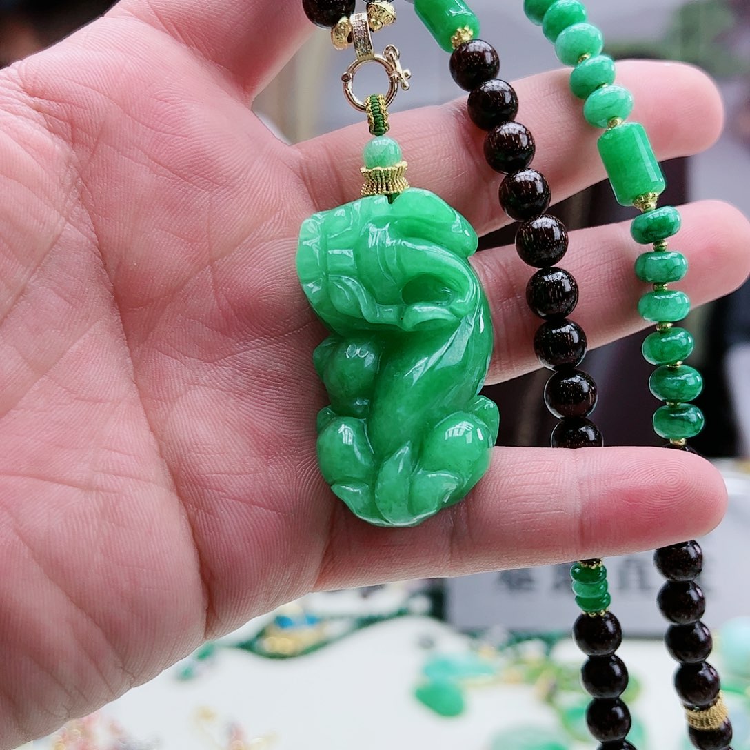 翡翠吊坠(赠链)银S925镶嵌