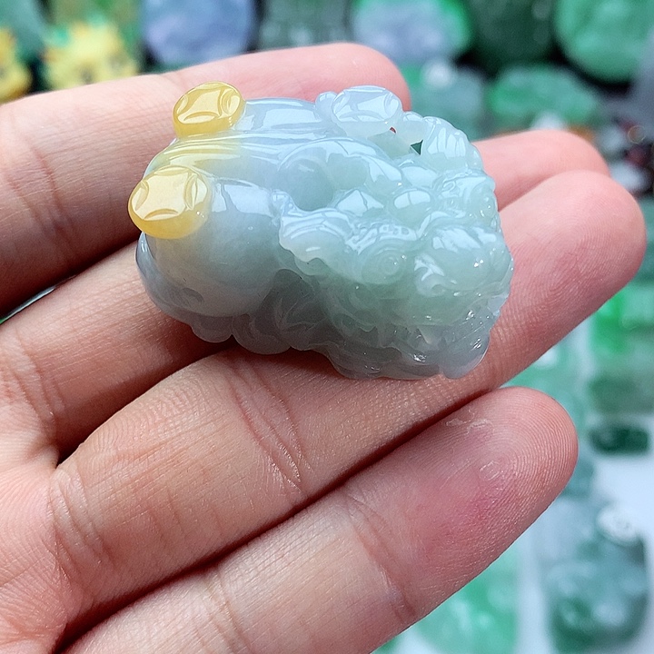 翡翠颈饰未镶嵌翡翠