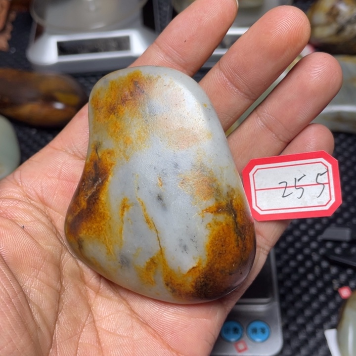 颈饰未镶嵌和田玉寒**˘255