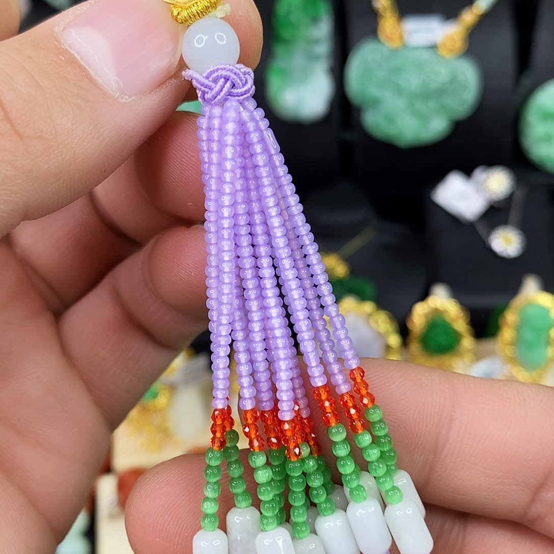 颈饰未镶嵌翡翠吊坠