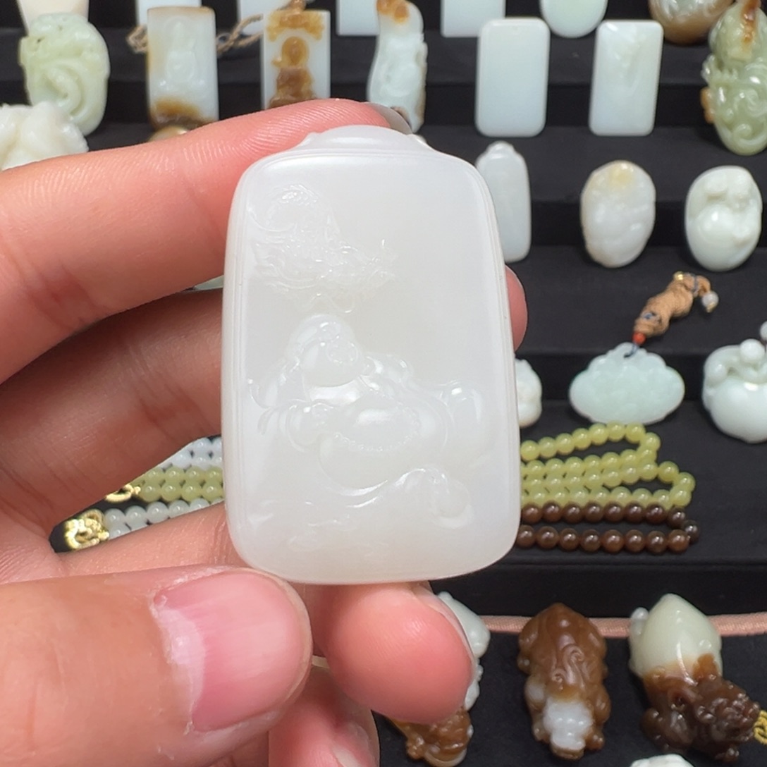 和田玉颈饰未镶嵌