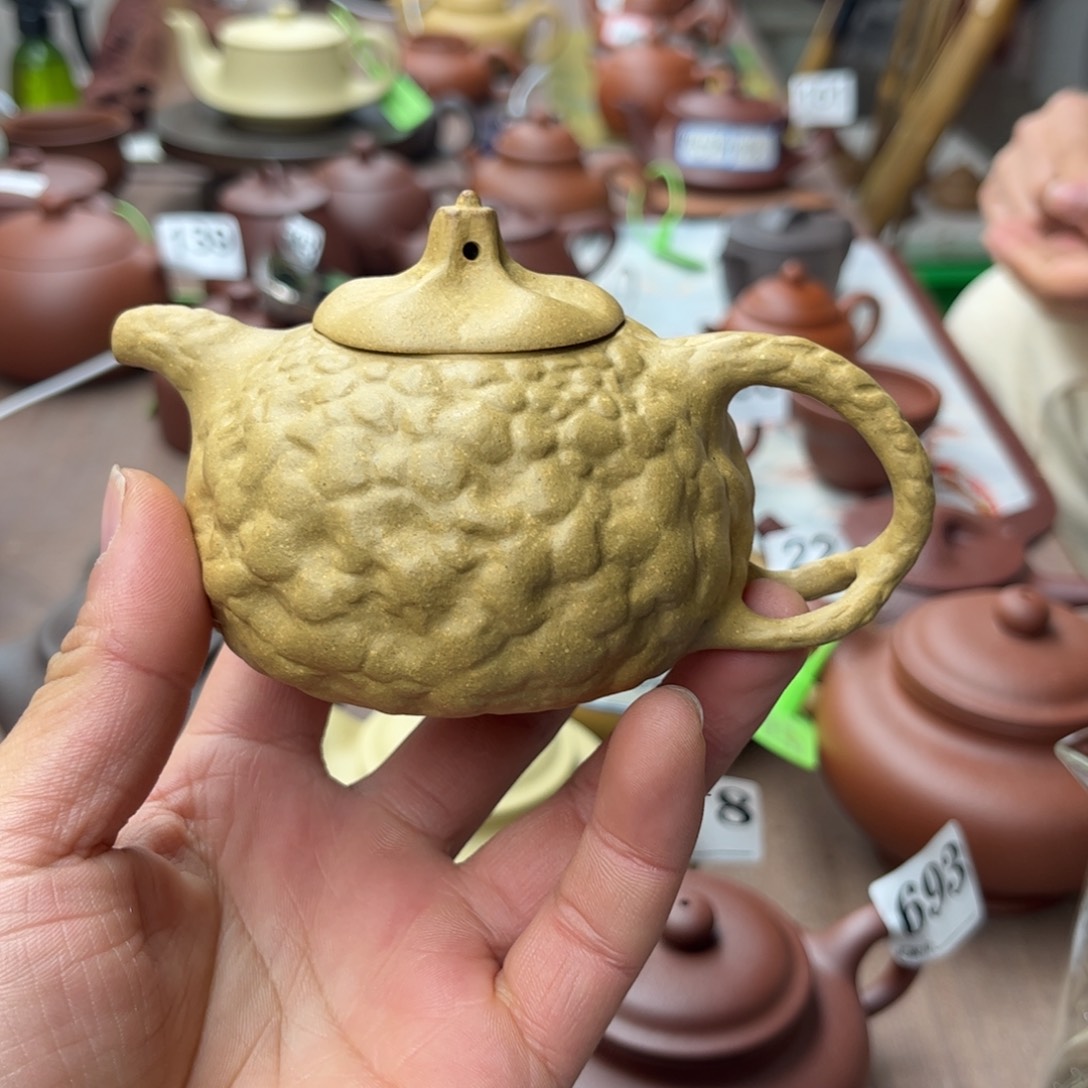 紫砂茶壶黄金段供春150左右