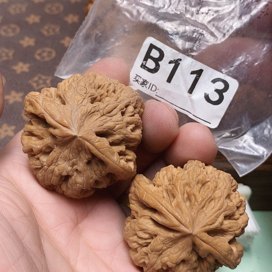 把件文玩核桃粗筋。    