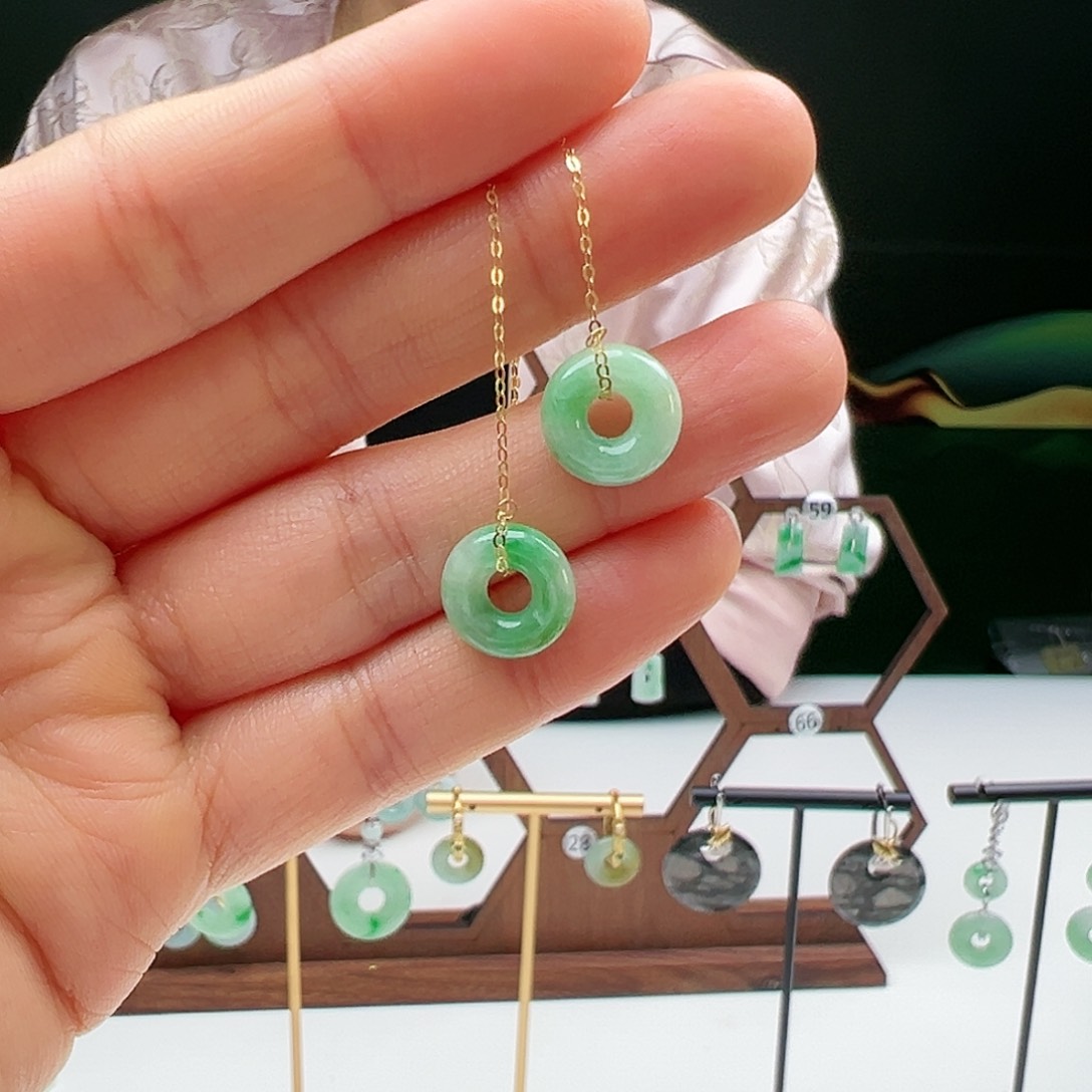 翡翠耳饰18K金镶嵌天然翡翠