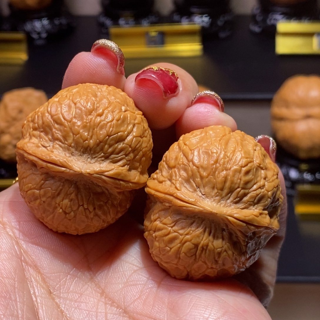 文玩核桃把件蛇皮球