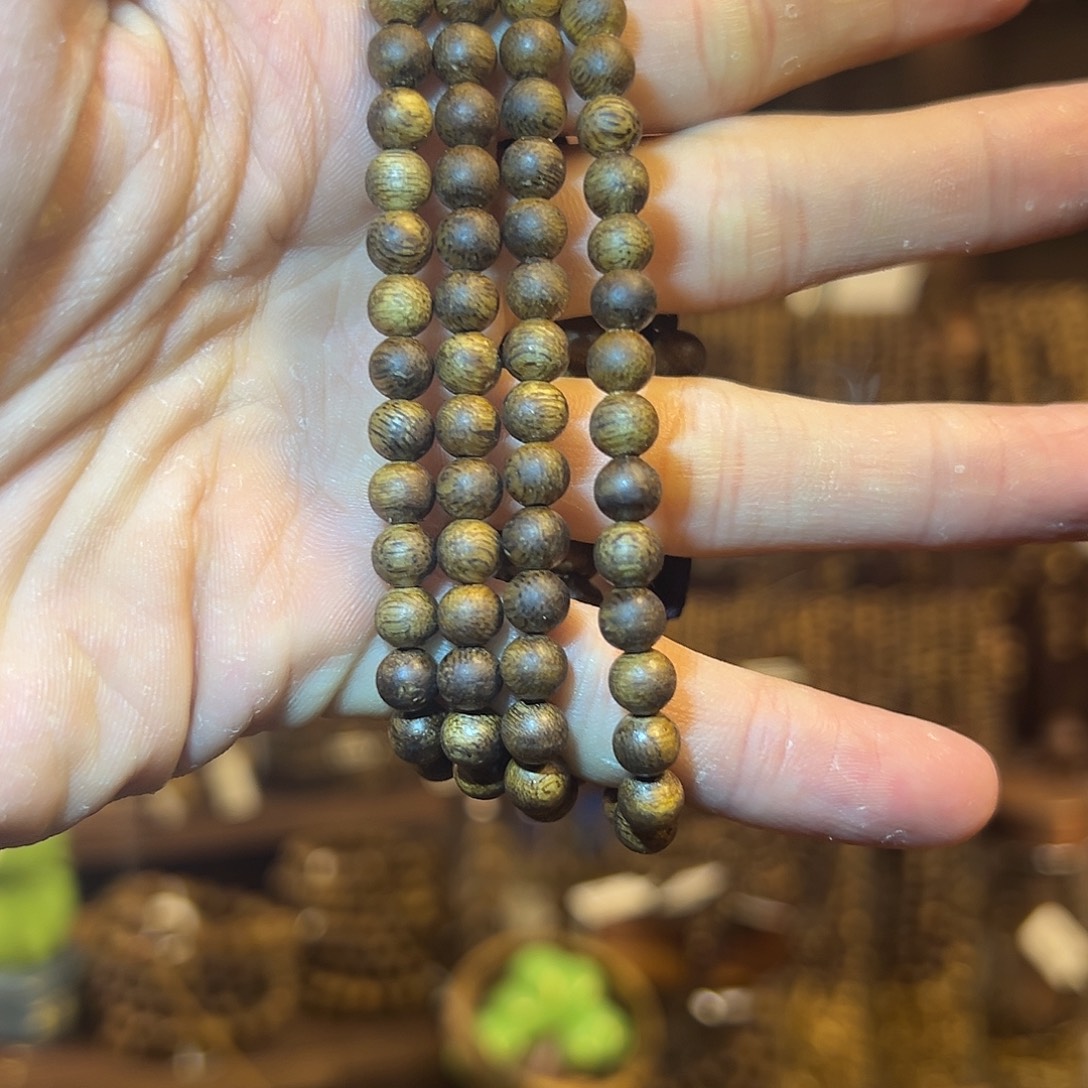 沉香碎屑沉香卡5圆珠多圈8克➕