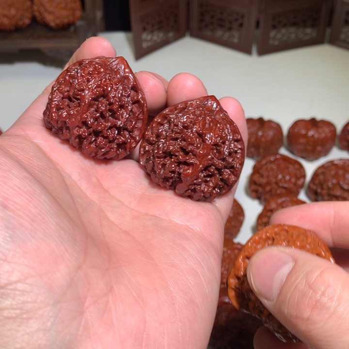 文玩核桃把件抖****活满天星8