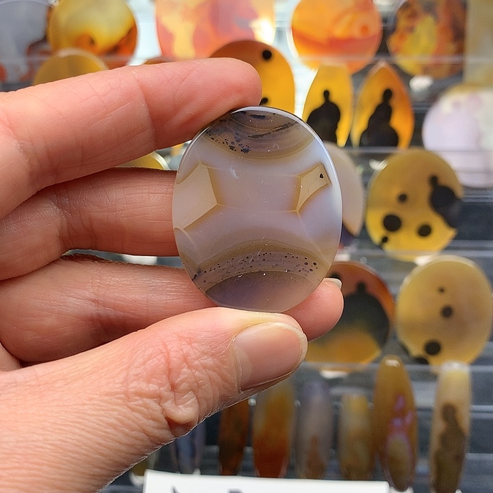 玛瑙/玉髓颈饰未镶嵌110