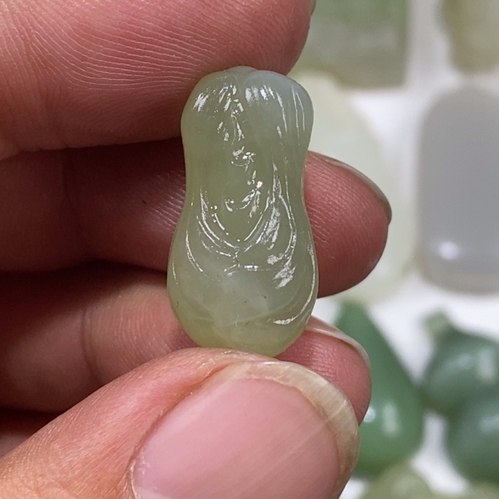 和田玉未镶嵌车挂