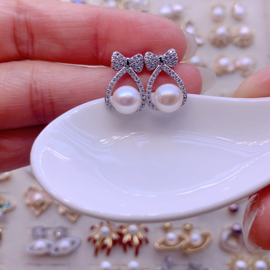 淡水珍珠合金耳饰