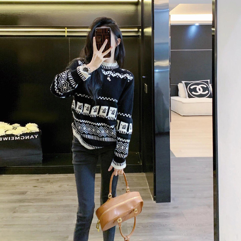 网红长袖时尚显瘦毛衣女秋冬季新款慵懒风宽松短款小个子针织衫潮