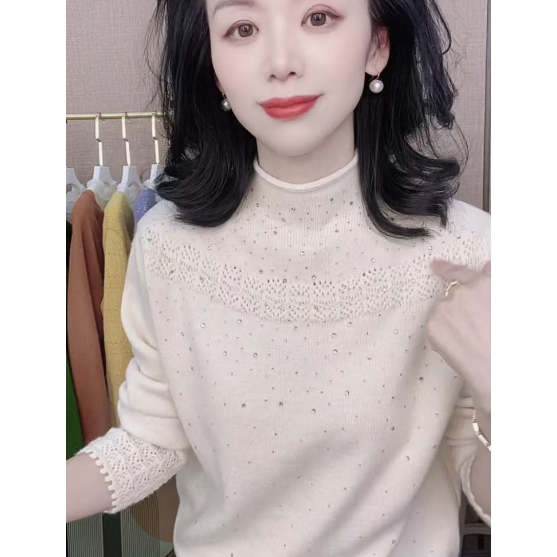浣熊绵羊毛精致钩花烫钻纯色半高领温暖长袖打底针织套头毛衣女