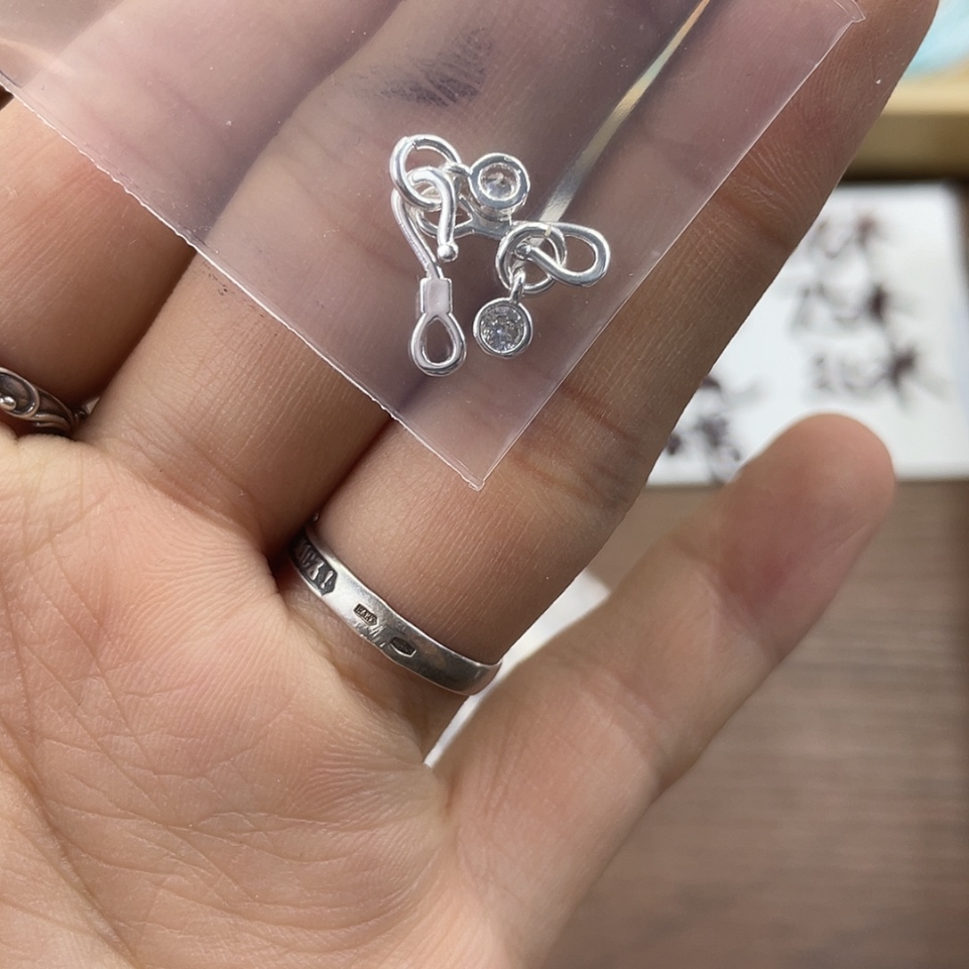 聚酯纤维单锆石S勾压襟扣（2个装）银色