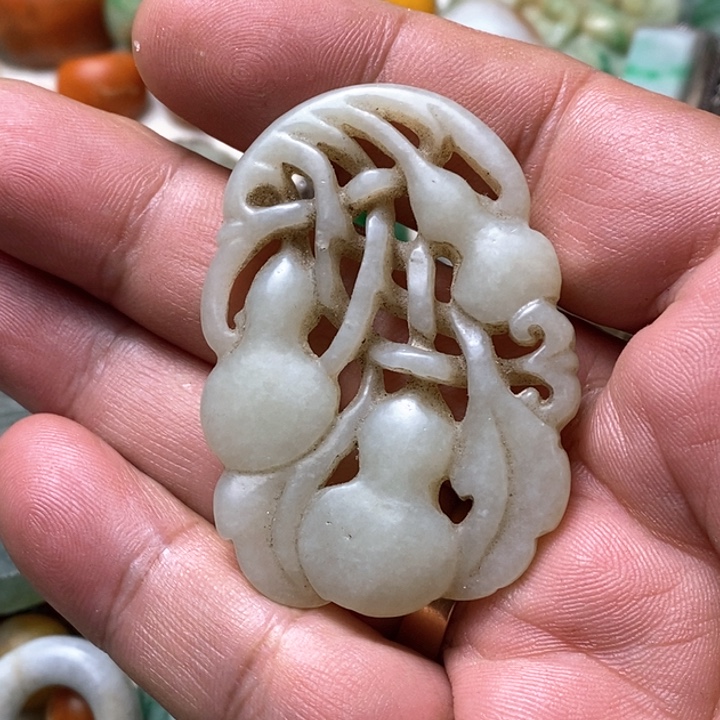 和田玉颈饰未镶嵌