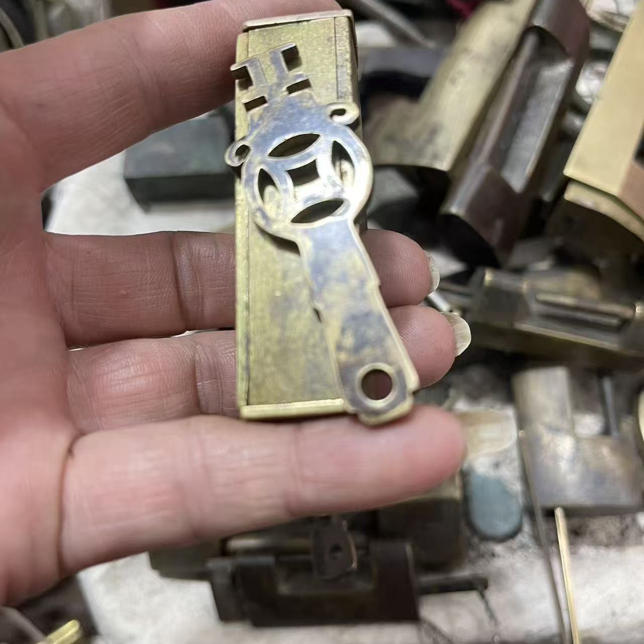 文玩开门成对铜器