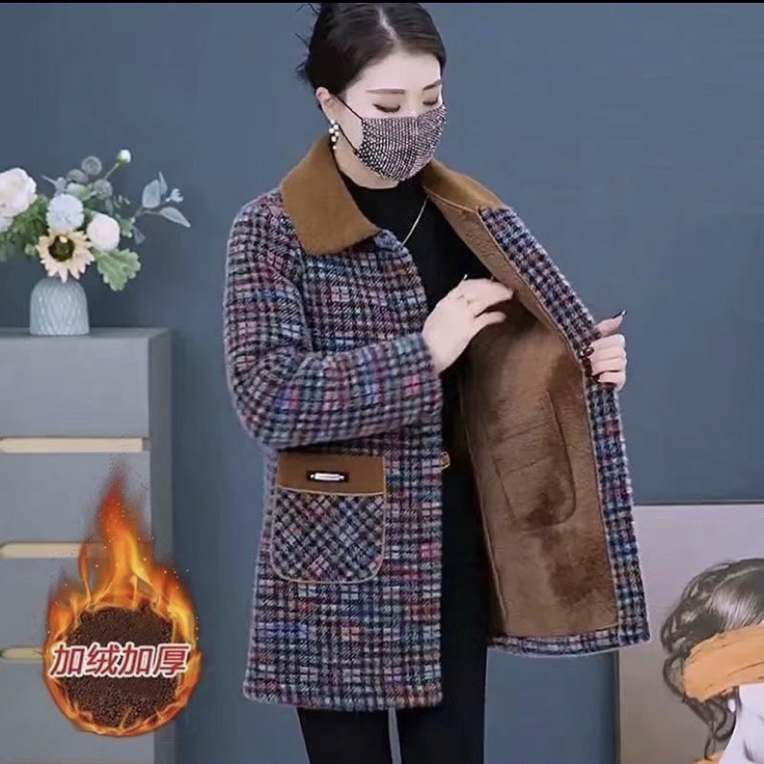 妈妈装冬季加绒保暖北极绒上衣外套女新款中长加厚贵妃绒洋气大衣