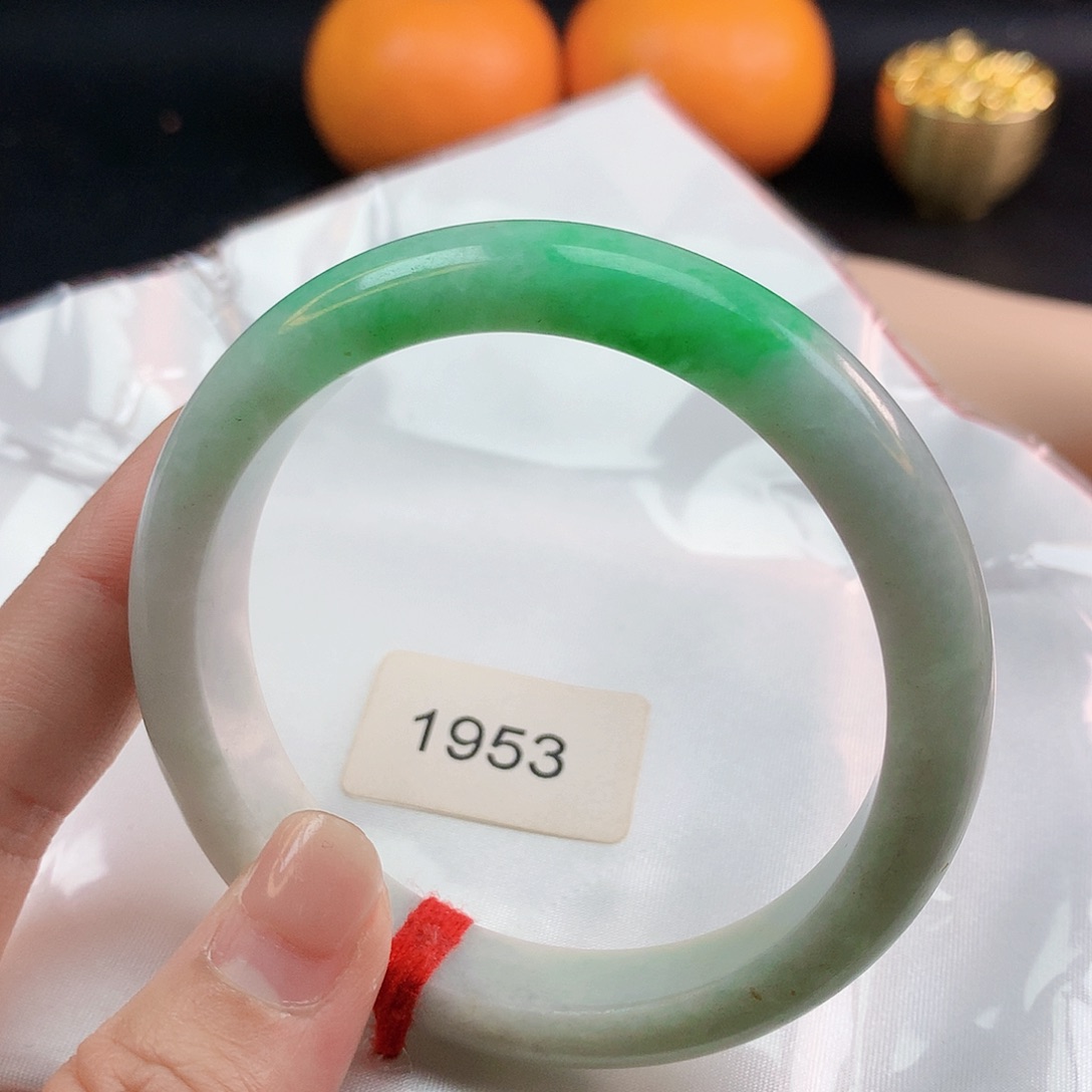 翡翠手镯未镶嵌58圈1953