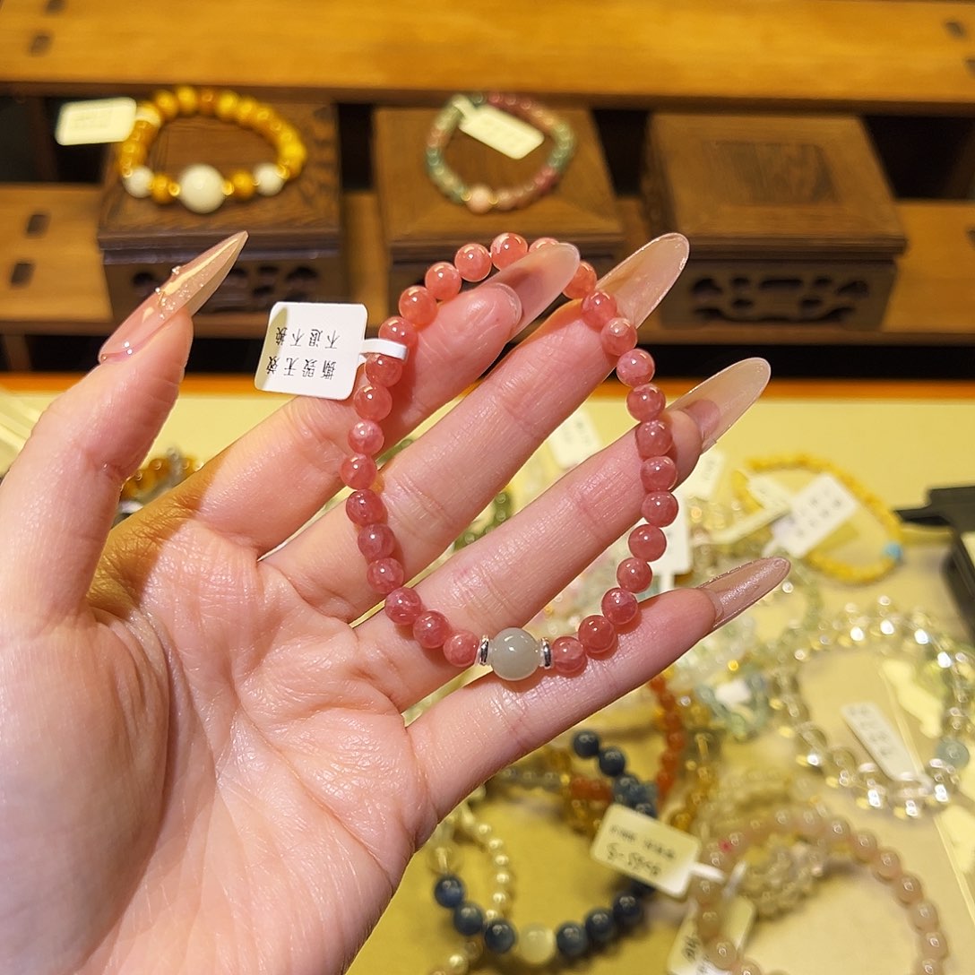 水晶手链银S925镶嵌健****?红文4045